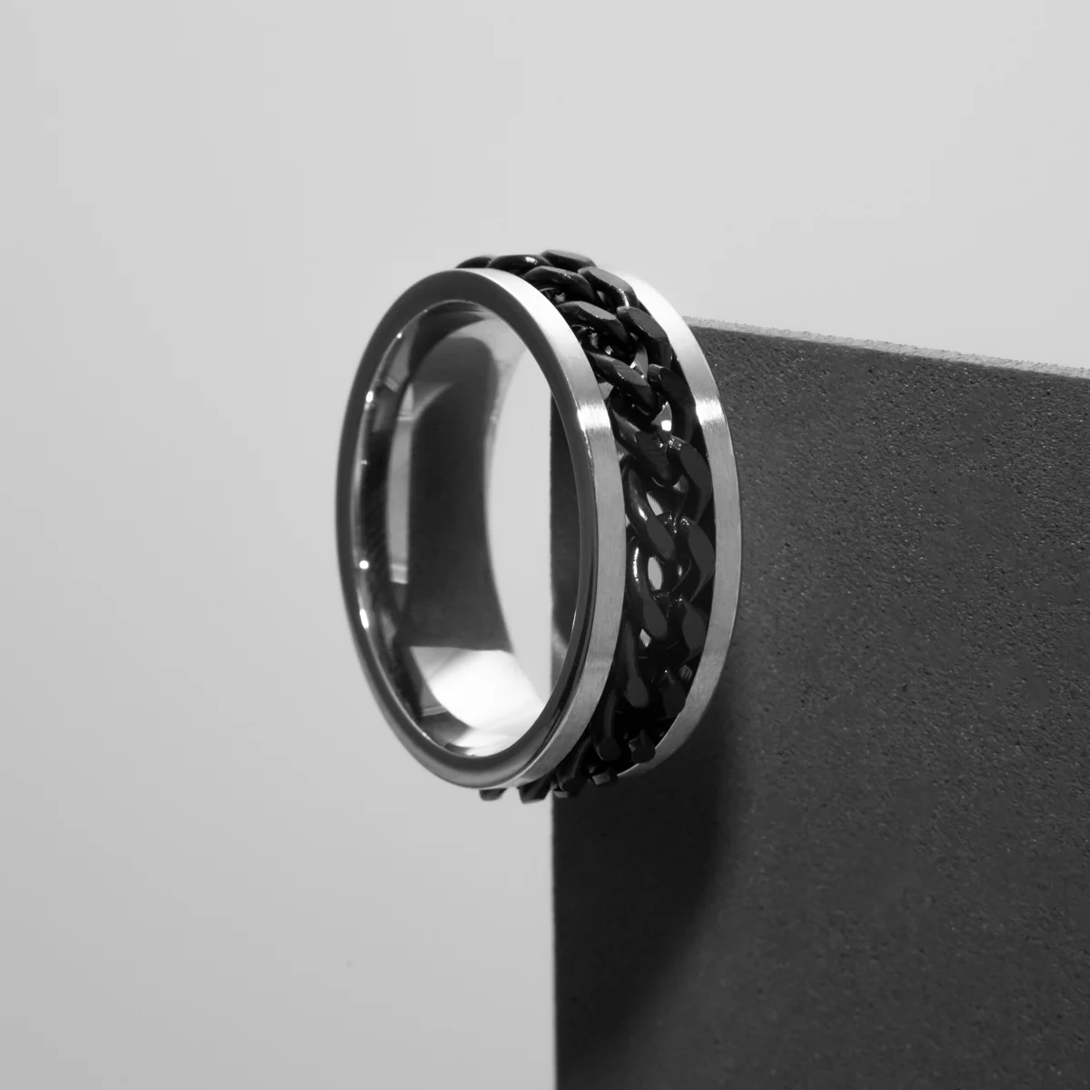 Men's Black Chain Link Anxiety Ring - Image 3