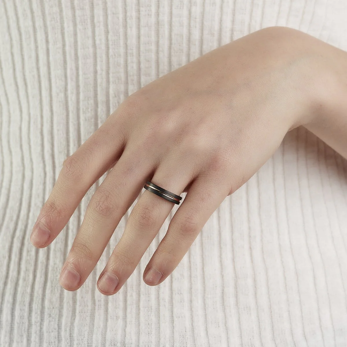 Women’s Grooved Tungsten Ring - Image 3